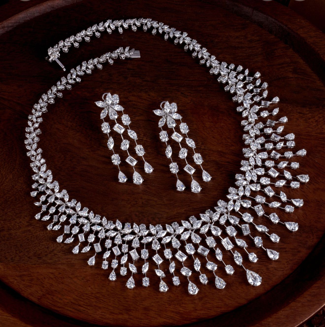 Luxury diamond necklace and earrings jewelry set